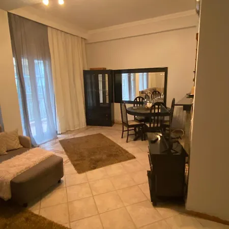 Alexis Apartman *