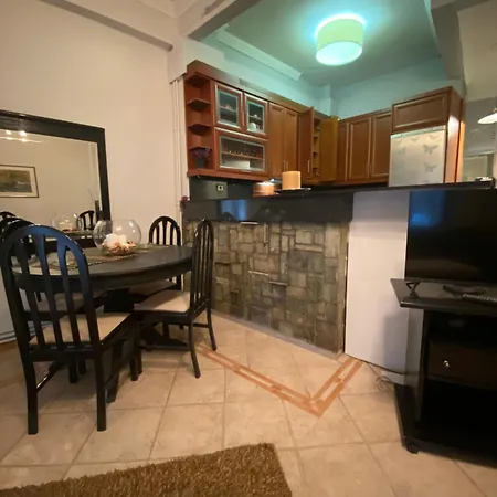 Alexis Apartman